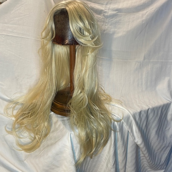 Wig  FF210 - Picture 1 of 11